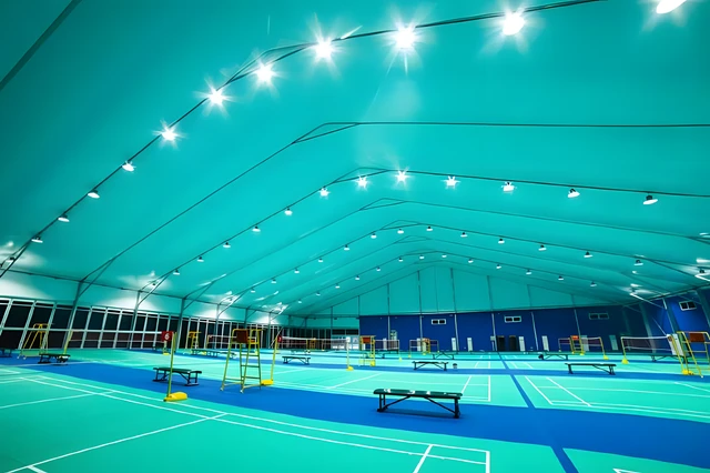 Copertura per campi sportivi indoor