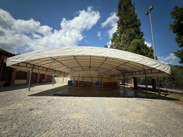 Tensostrutture e capannoni — foto 1
